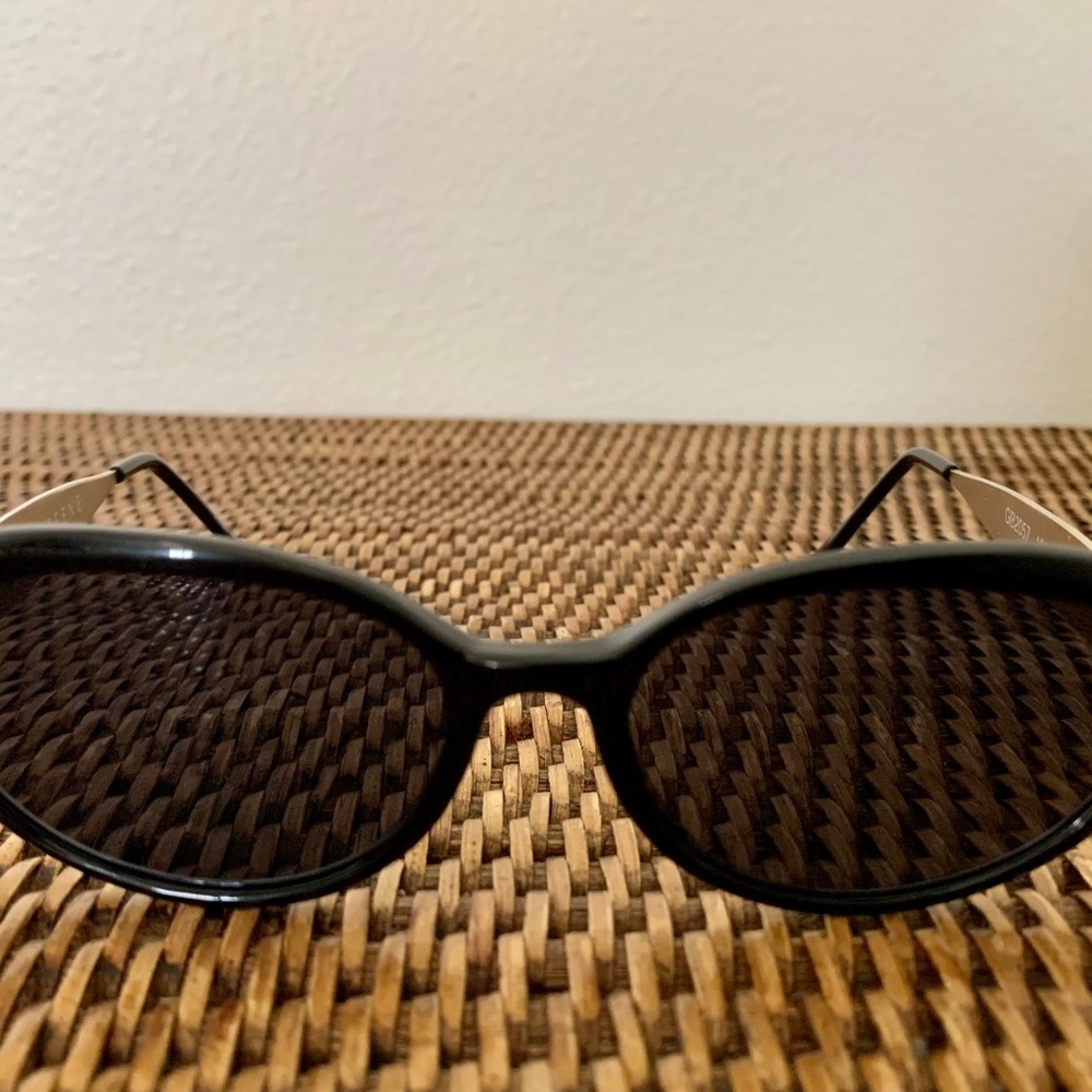 Geoffrey Beene Black and Gold Sunglasses